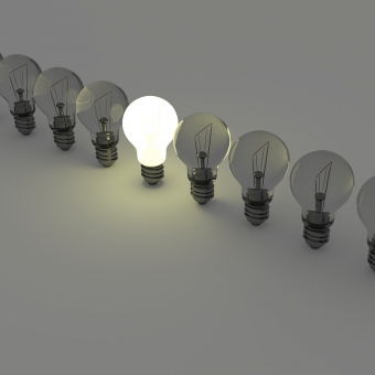 light-bulbs-1125016_1280.jpg